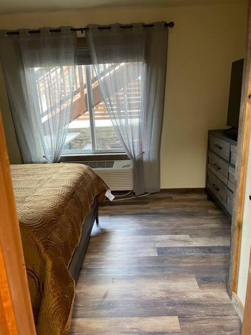 Parkway Yellowstone Guest House Apartment #3 Gardiner Esterno foto