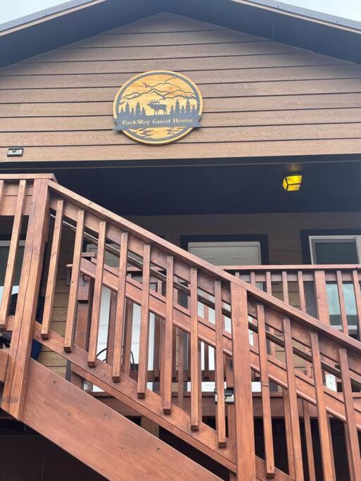 Parkway Yellowstone Guest House Apartment #3 Gardiner Esterno foto