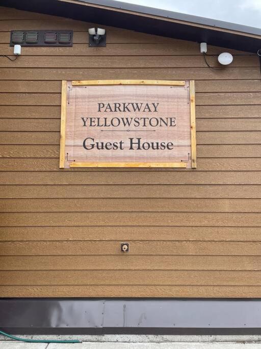 Parkway Yellowstone Guest House Apartment #3 Gardiner Esterno foto