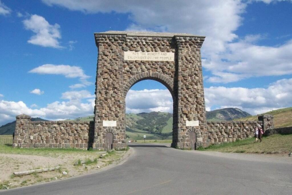 Parkway Yellowstone Guest House Apartment #3 Gardiner Esterno foto