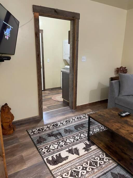 Parkway Yellowstone Guest House Apartment #3 Gardiner Esterno foto