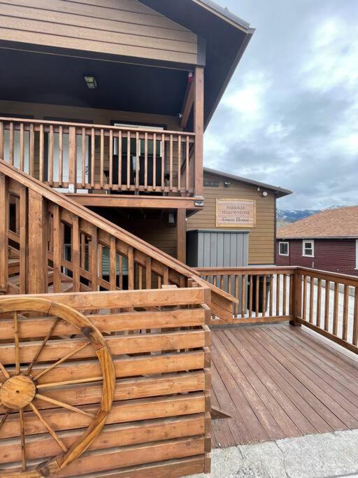 Parkway Yellowstone Guest House Apartment #3 Gardiner Esterno foto