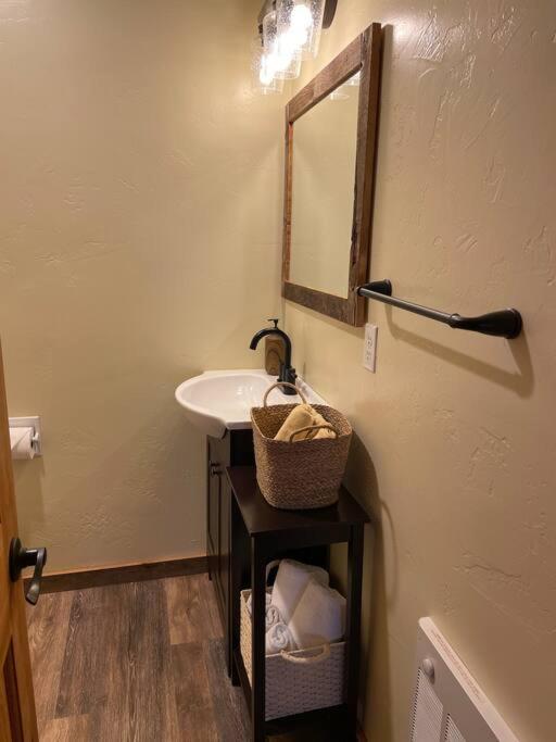 Parkway Yellowstone Guest House Apartment #3 Gardiner Esterno foto